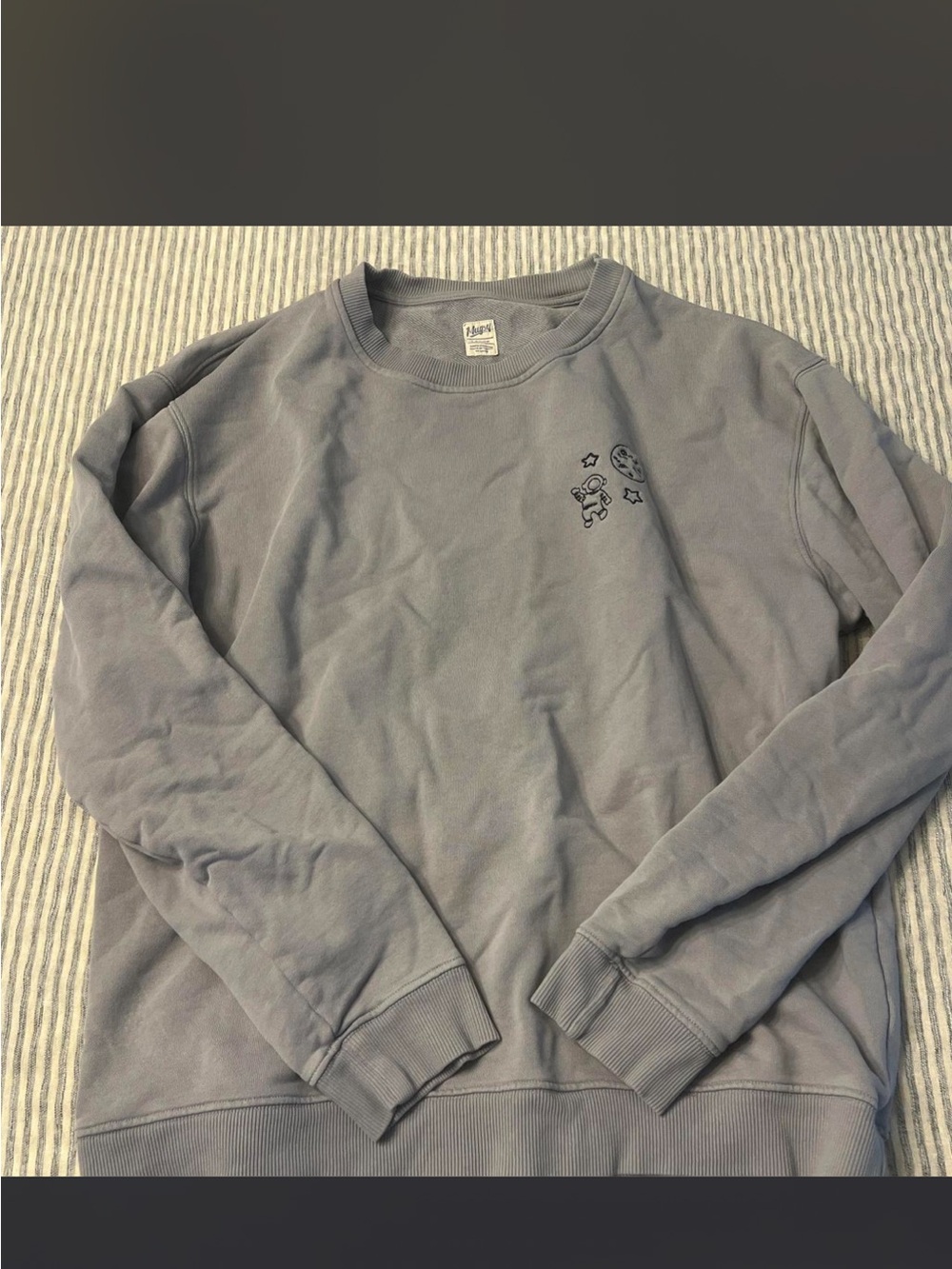 Men's Light Gray Crewneck Sweatshirt with Small Space Graphic